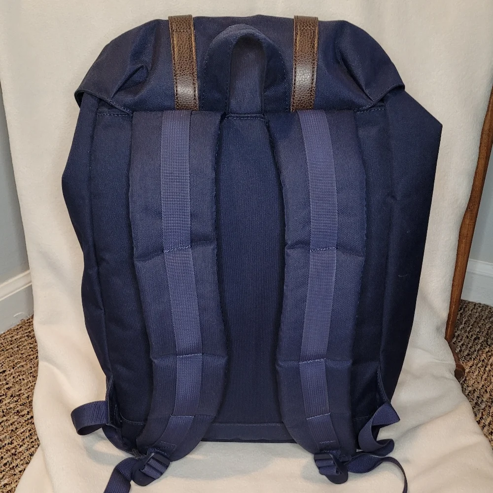 NOT FOR SALE Herschel Retreat Navy Backpack